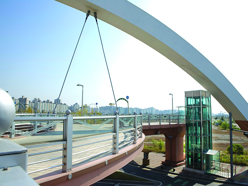 현장 물류 운용에 최적화된 유압식 인화물 플랫폼